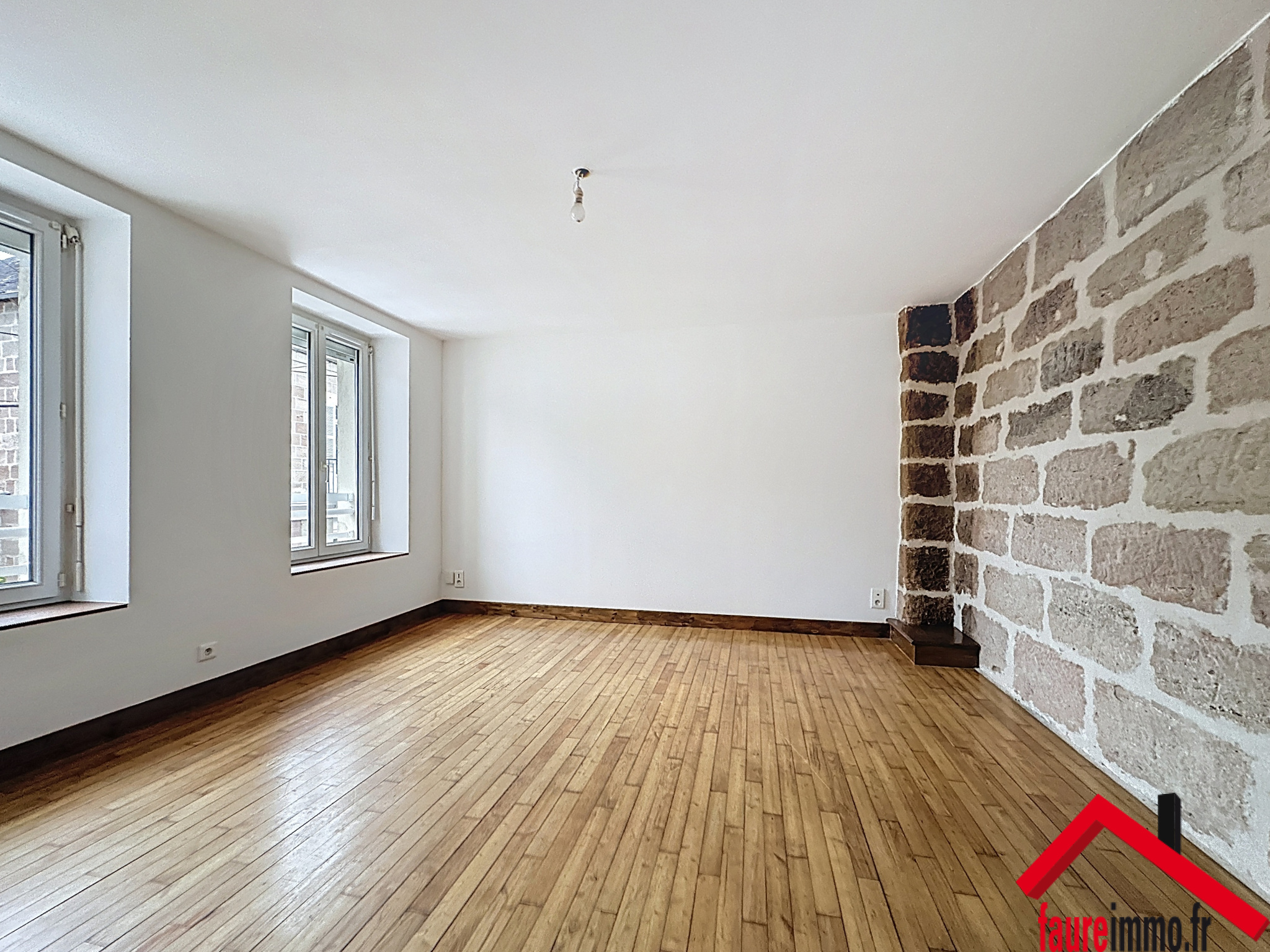 Objat 19130 – Location appartement 2 pièces 1 chambre